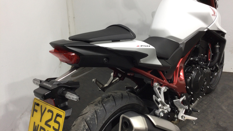 (23MY) Honda CB750 Hornet